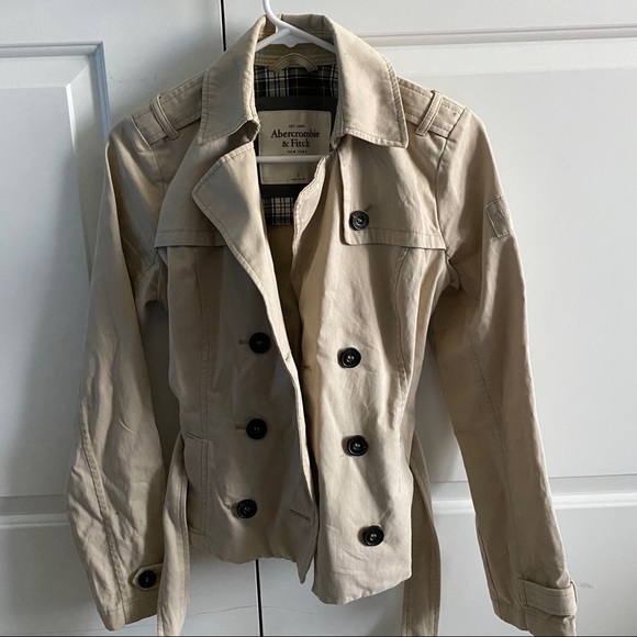 Abercrombie and Fitch short jacket - Picture 4 of 5